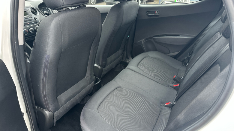 Hyundai i10 1.0 SE 5dr Petrol Hatchback